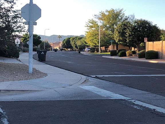 5th image of 1425 W Courtney Ln