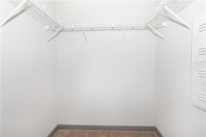 One White Oak Apartments — Photo 75