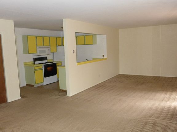 2nd image of 1895 Alpine Ave APT I35
