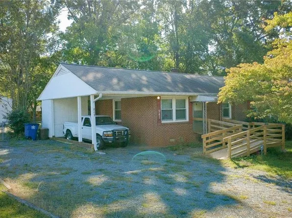 941 Brownwood Dr, Winston Salem, NC 27105