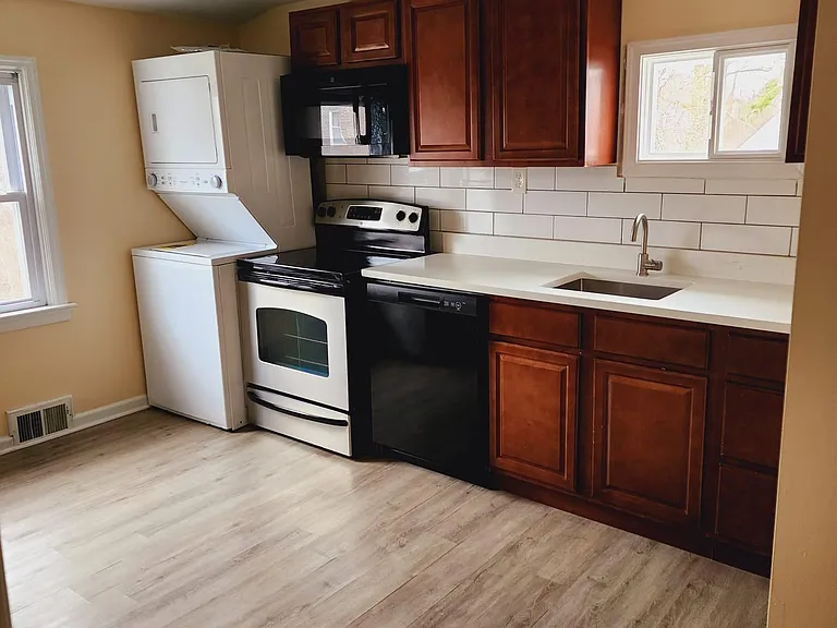 212 Collingdale Ave #2 — Photo 1