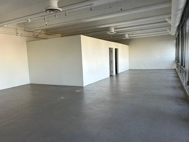 2404 Wilshire Blvd #7E — Photo 5
