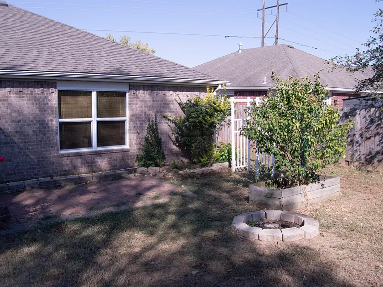 2405 SW Morris St — Photo 19