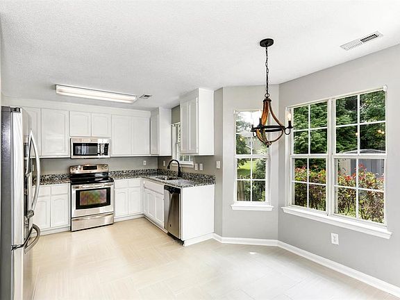5th image of 324 Harvestwood Ct