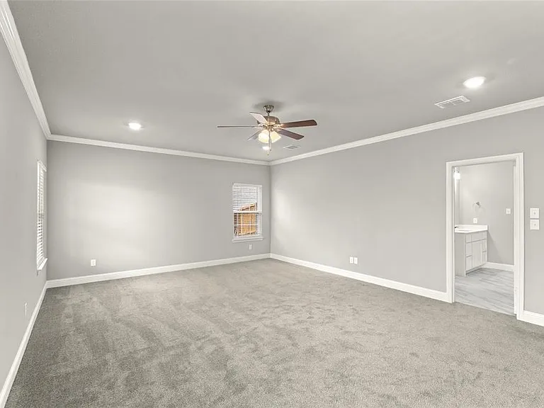 Community Dr — Photo 12