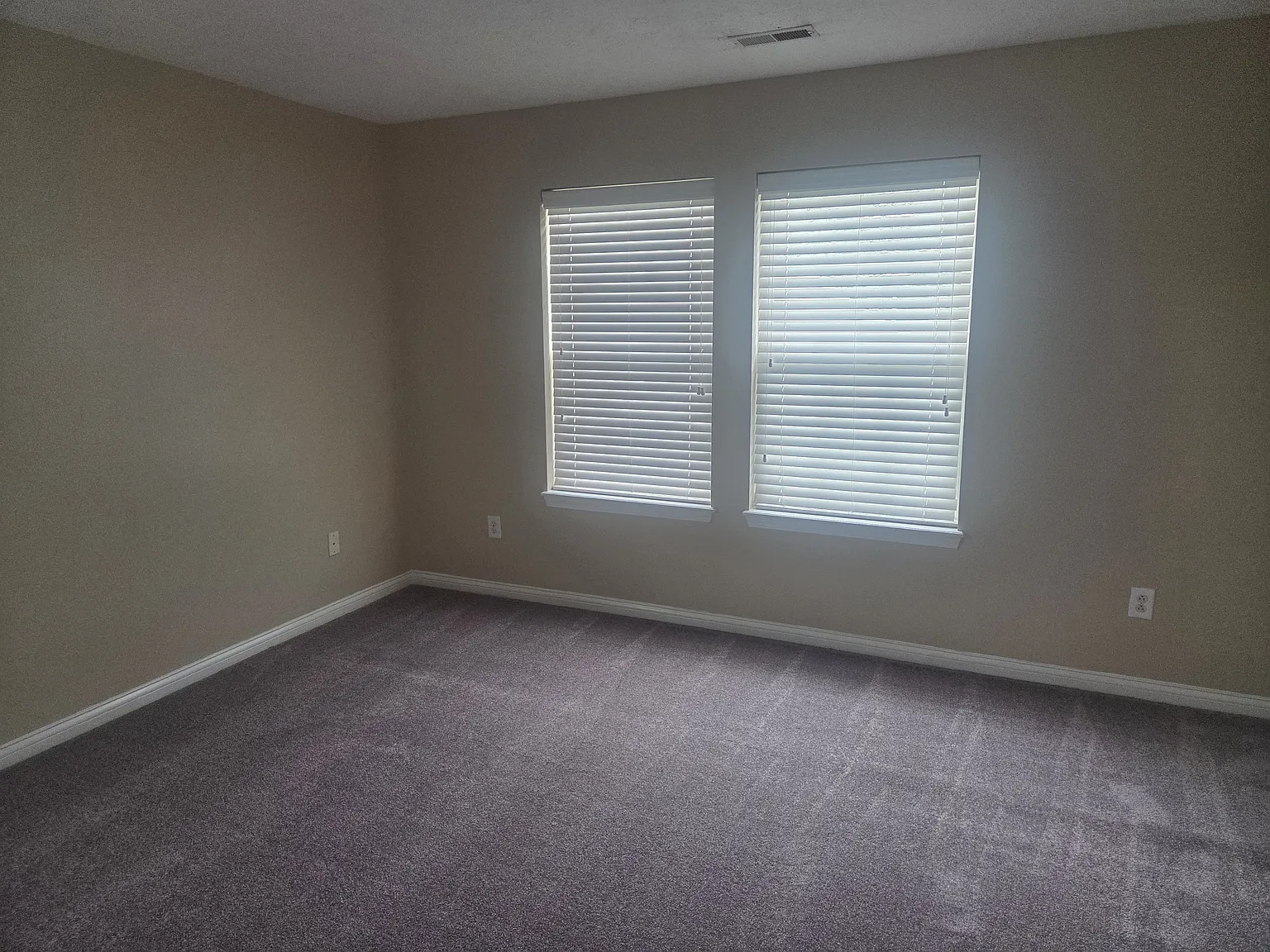 4 bed, 3562 sqft, $2,850 — Photo 3