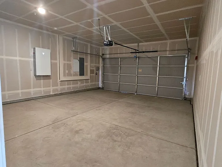 1455 N Frontier St — Photo 22