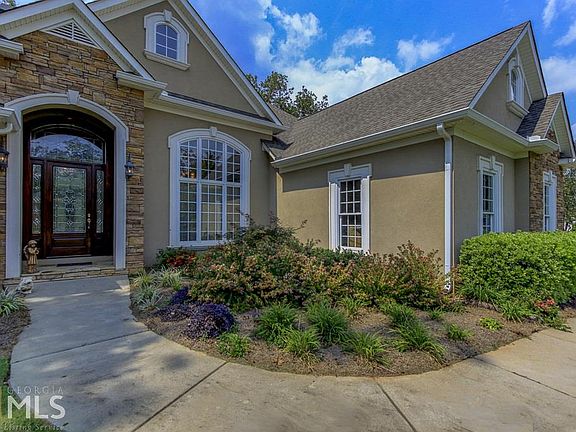 2nd image of 22 Lake Park Ct