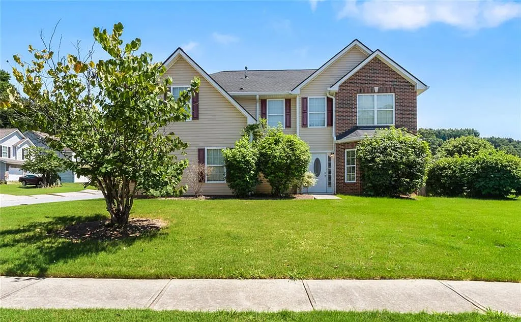 4 bed, 2.5 bath, 3015 sqft, $2,550 — Photo 1