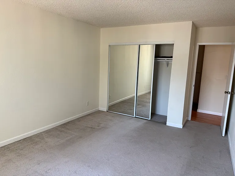 18530 Hatteras St #313 — Photo 14