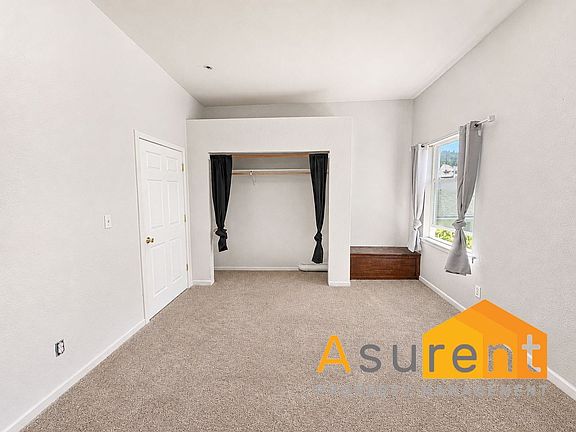 5th image of 1079 E Main St #B
