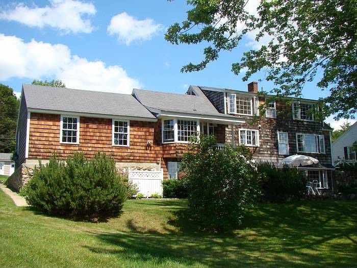 454 Lake Street