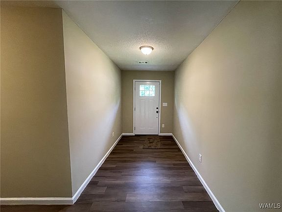 3rd image of 7 Highridge Cir