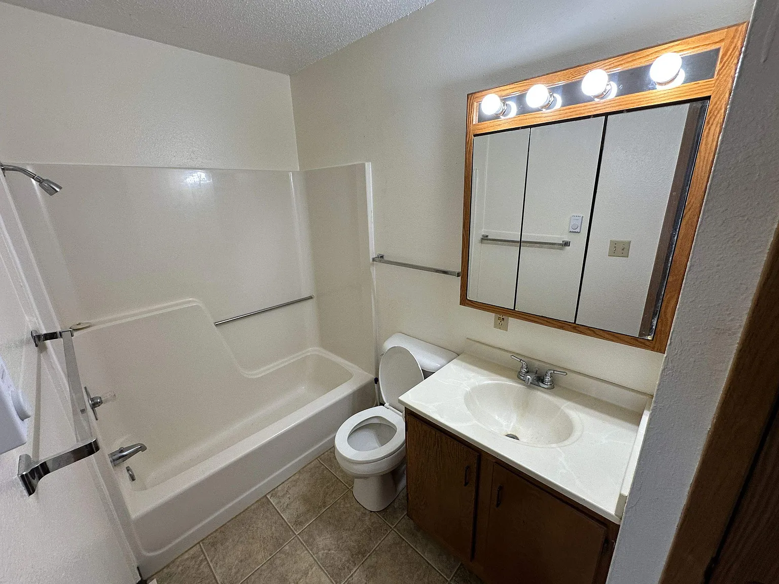1 bed, 500 sqft, $675 — Photo 3
