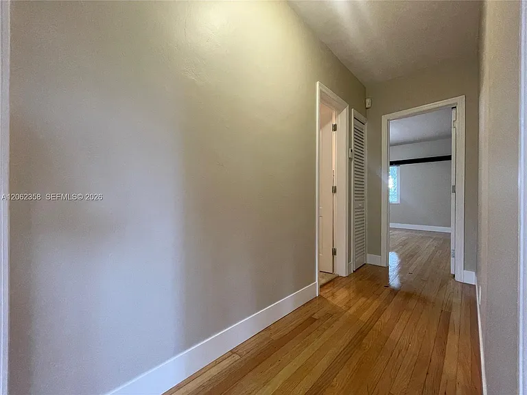 383 SW 25th Rd — Photo 24