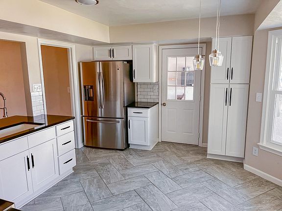 3rd image of 2513 Brigstock Ct