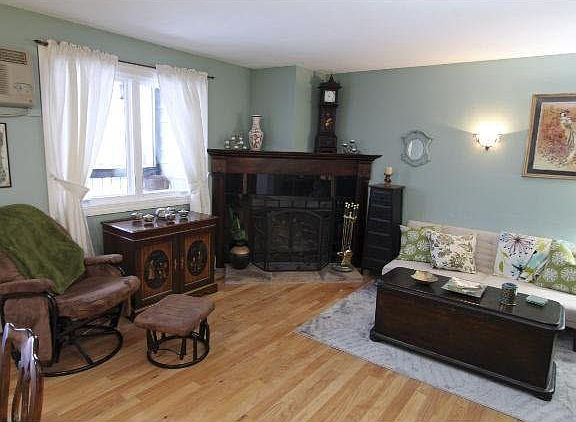 5th image of 4350 Trenton Lane N