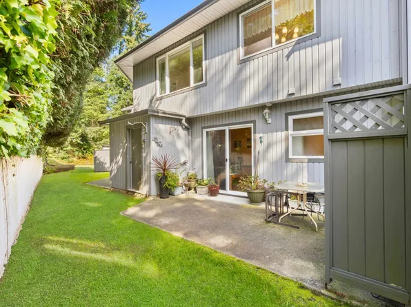 5761 Wharf Ave #38, Sechelt, BC V7Z 0L8