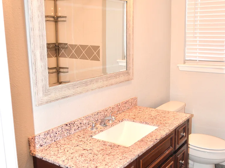 209 Dogwood Ln — Photo 6