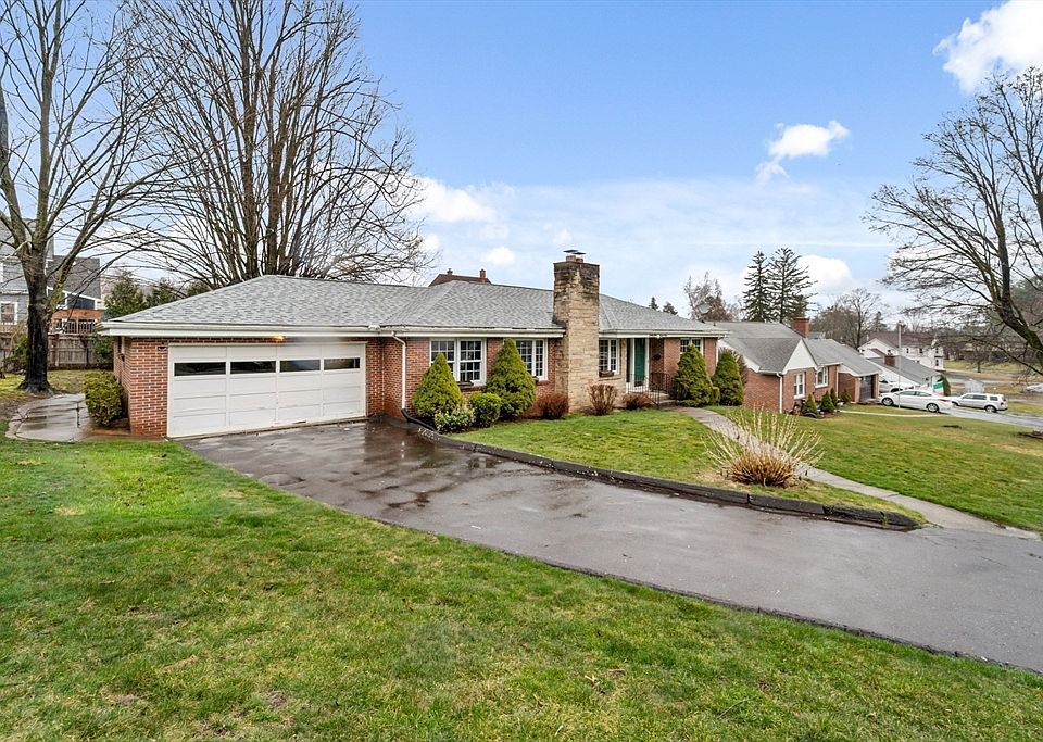 45 Laura Ln, Holyoke, MA 01040 Zillow