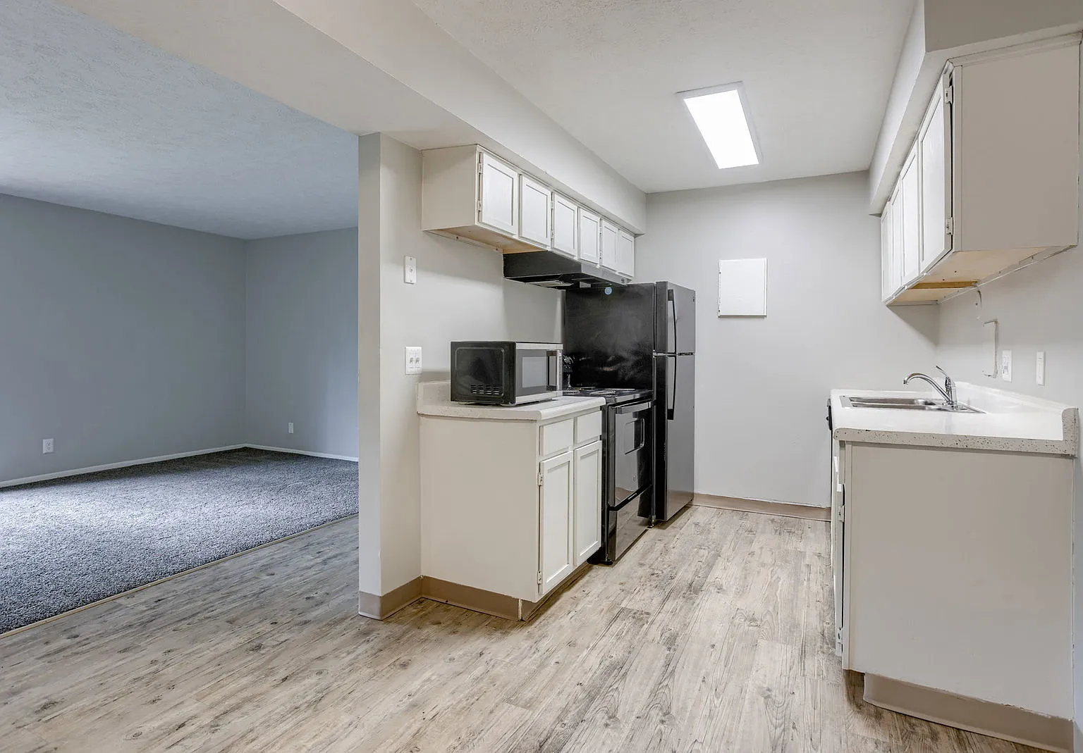 Brent Village — Photo 1