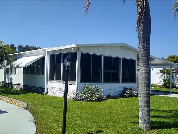 3rd image of 2791 Deerfield Dr