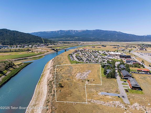 4th image of LOT 38 Snake River Dr