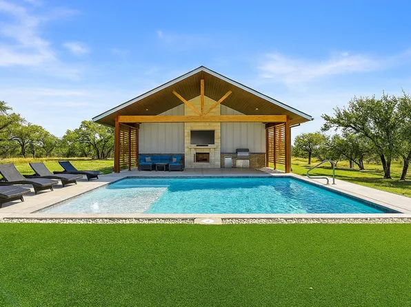 690 Cielo Springs Dr, Blanco, TX 78606