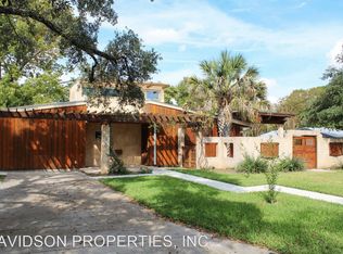 539 Woodcrest Dr, San Antonio, TX 78209