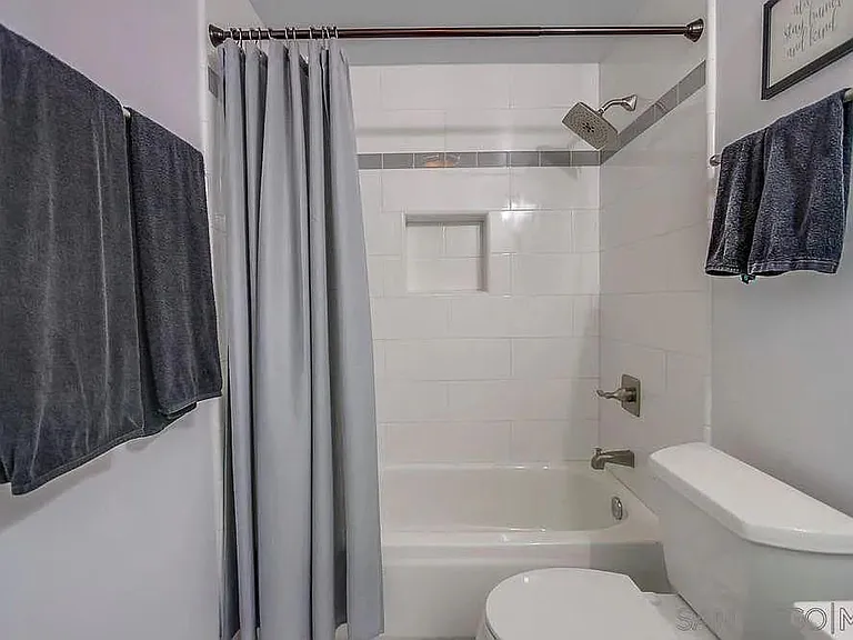 13563 Longfellow Ln — Photo 38