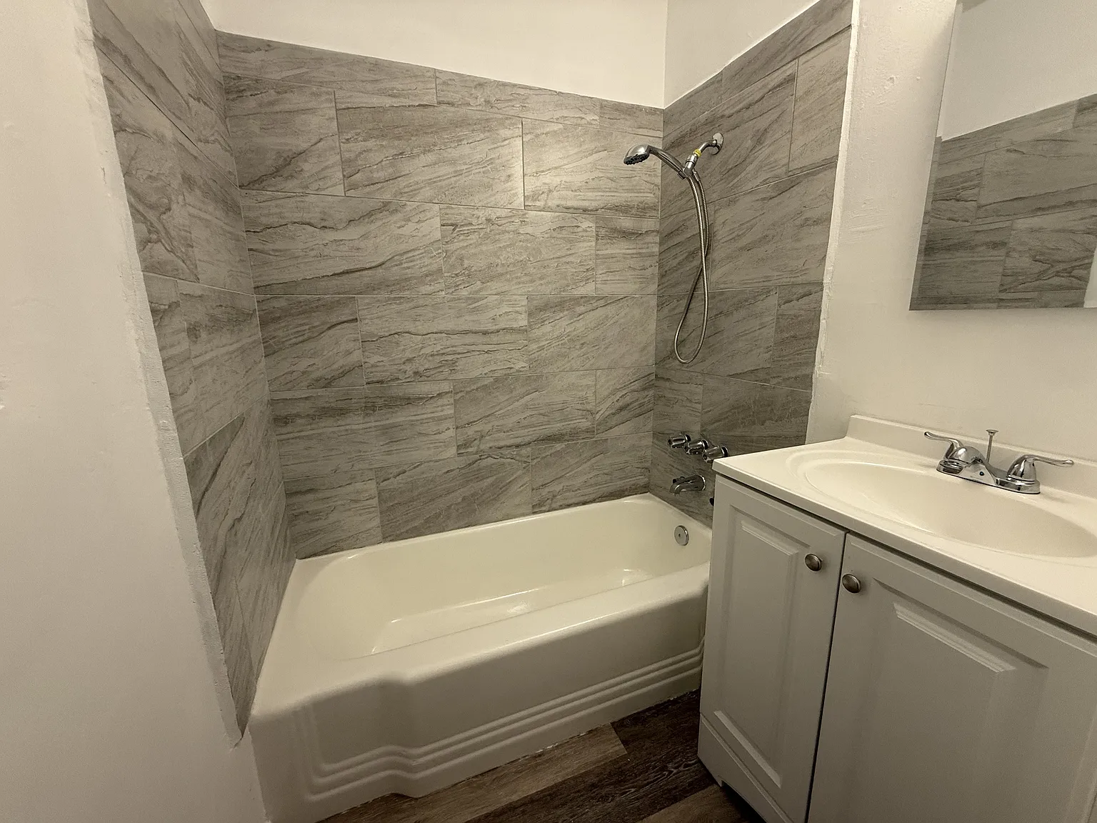 15319 S White Ave — Photo 4