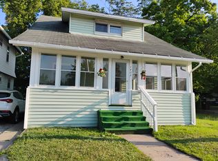 1403 W Malcolm X St, Lansing, MI 48915