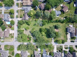 1501 S Douglas Ave, Mount Prospect, IL 60056