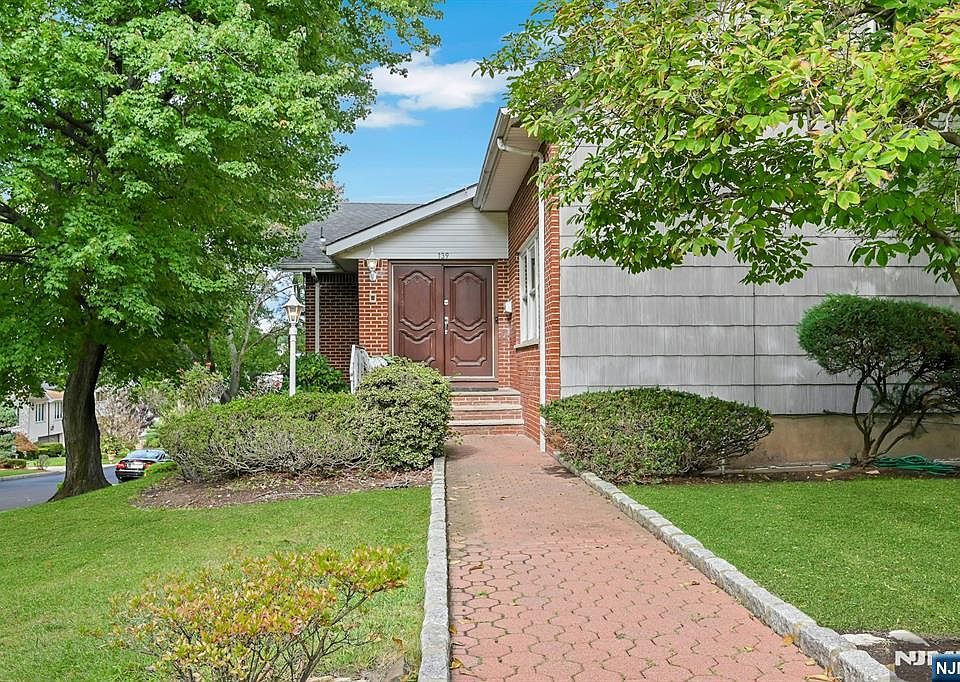 1st image of 139 Middlesex Avenue