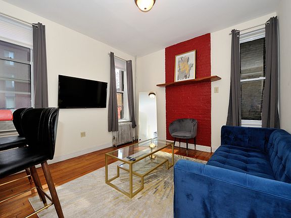 5th image of 300 E 92nd St APT 4A