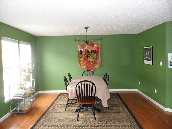 5th image of 604 Garden Way #604