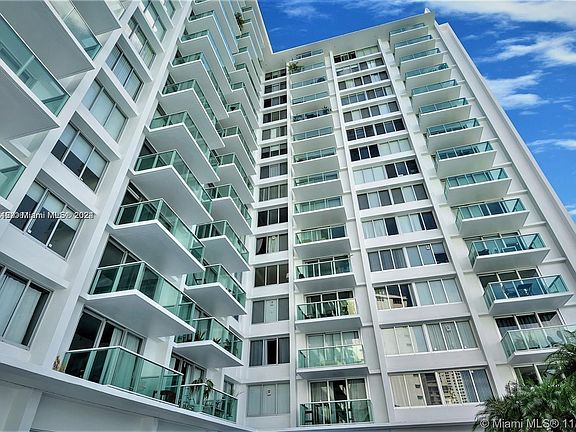 2nd image of 1000 West Ave APT 1521