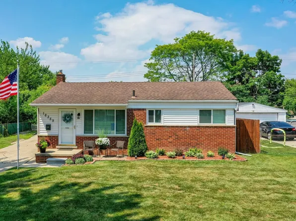 18359 Woodbine Rd, Fraser, MI 48026