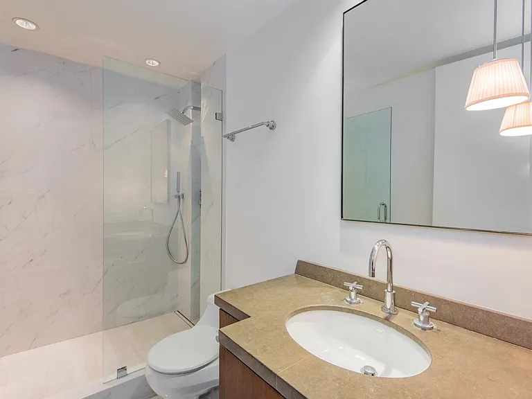 10520 Wilshire Blvd #1004 — Photo 17