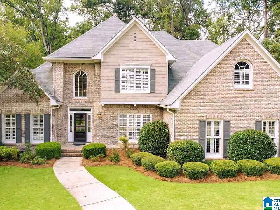 1st image of 1800 Surrey Oaks Ln