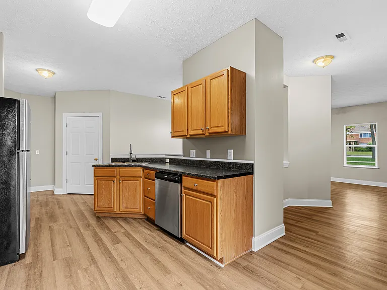 22074 Marberry Cmns — Photo 3
