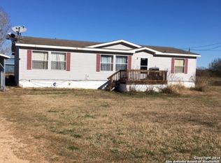 320 County Road 6753 UNIT 2, Devine, TX 78016