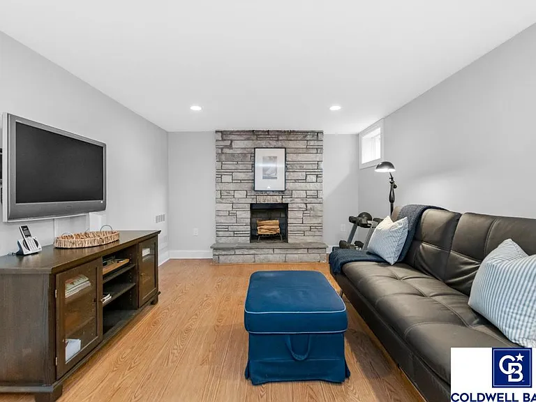 6 Risley Rd — Photo 21