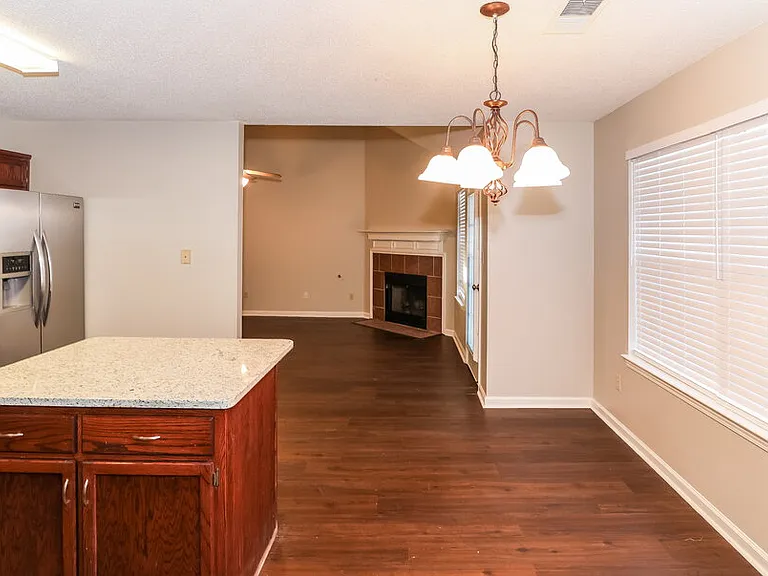 7456 Jennifer Dr — Photo 6