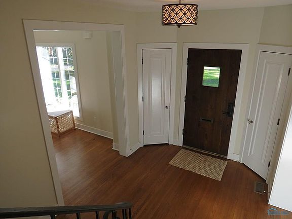4th image of 3982 W Bancroft St