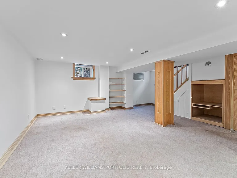 40 Scarboro Cres — Photo 41