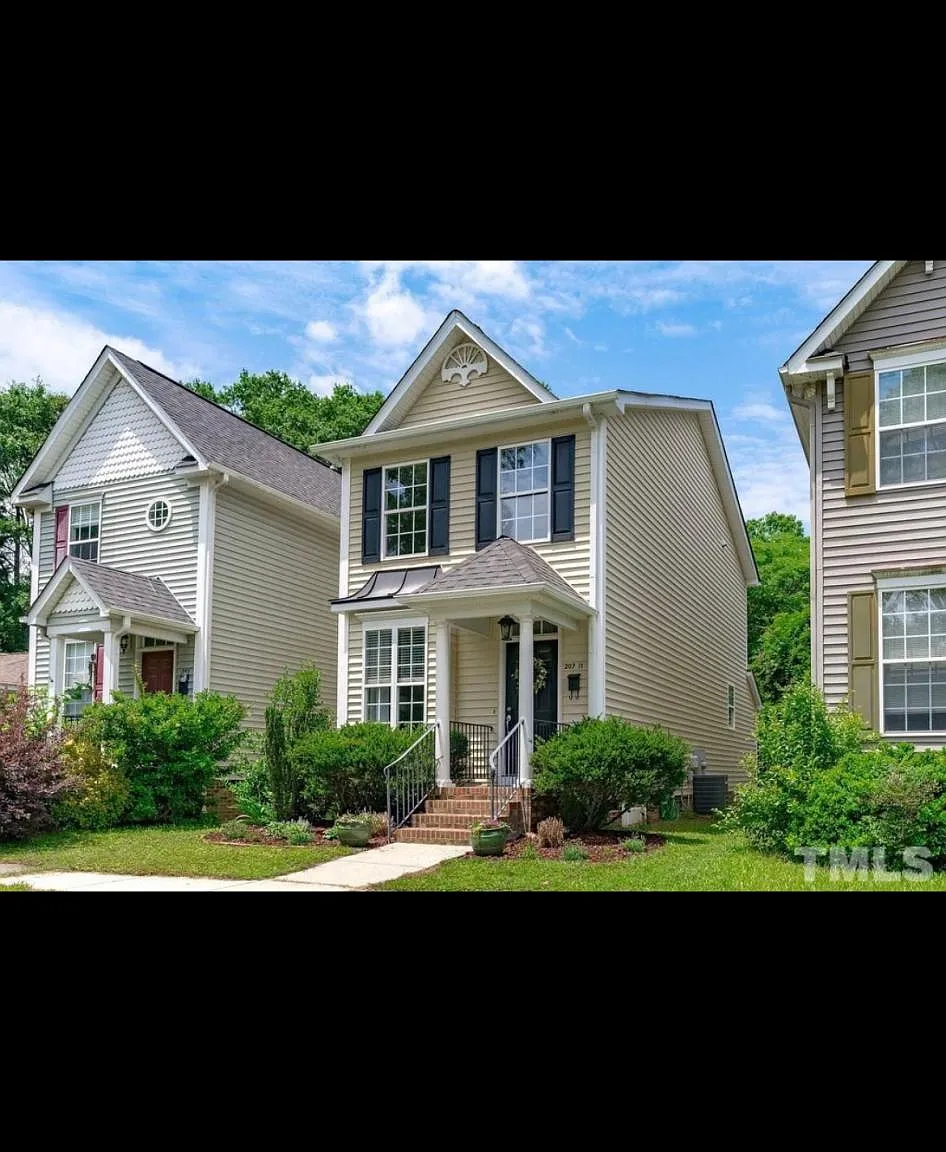207 Pine St — Photo 4