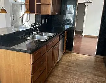 921 Greystone Dr — Photo 8