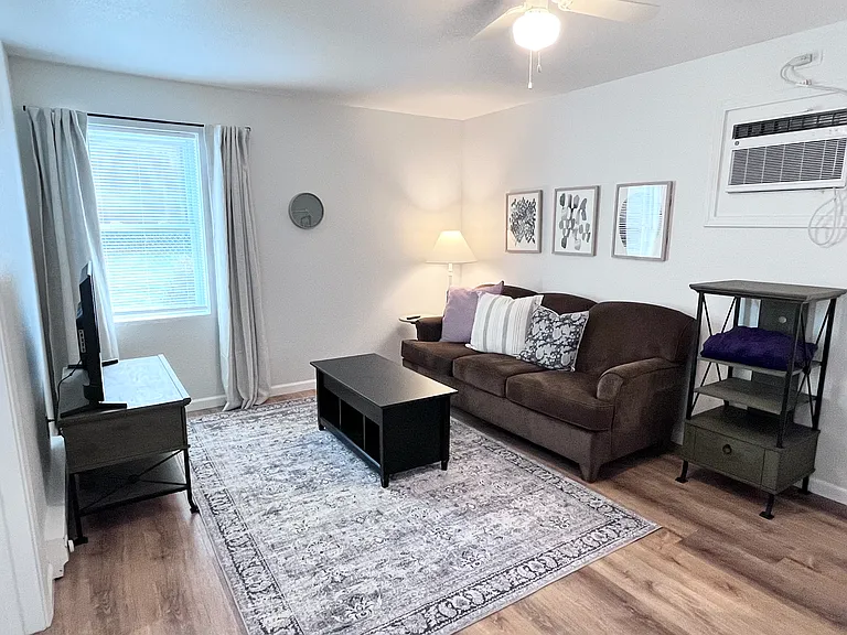 810 S Baltimore St — Photo 23