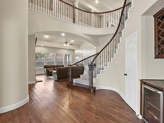 3rd image of 4604 Jubilee Dr